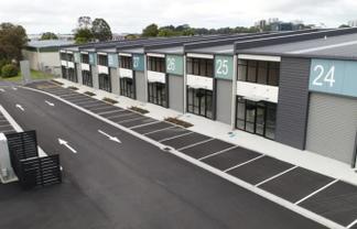 Modern Wiri industrial gem