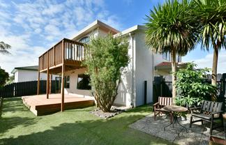 2/603 Whangaparaoa Road, Stanmore Bay