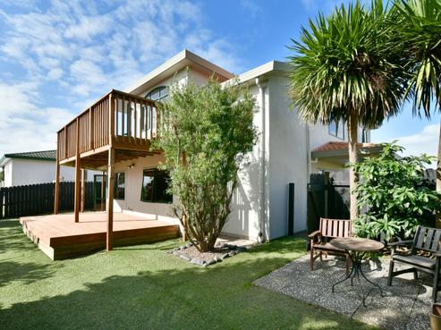 2/603 Whangaparaoa Road, Stanmore Bay