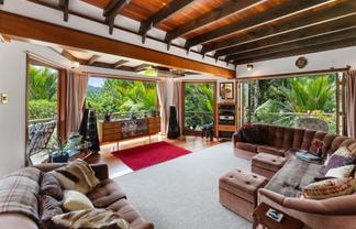 27a Tane Road, Laingholm