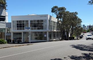 Flexible Space with Profile - Upper Queen