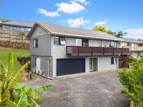 2/19 Lagoon Drive, Panmure
