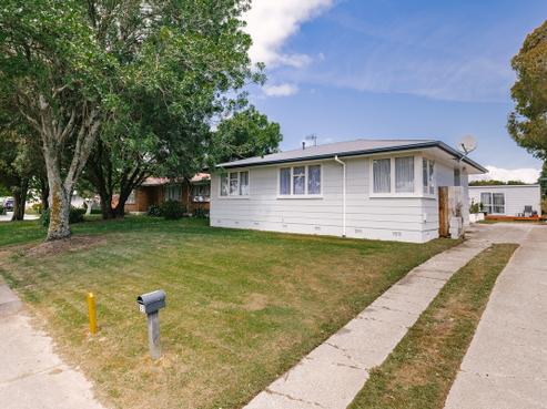 35 Stillwater Place, Westbrook