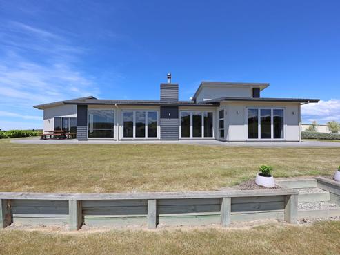 406 Devils Bridge Road, Weston