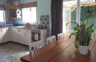 100 Rangituhi Crescent, Elsdon