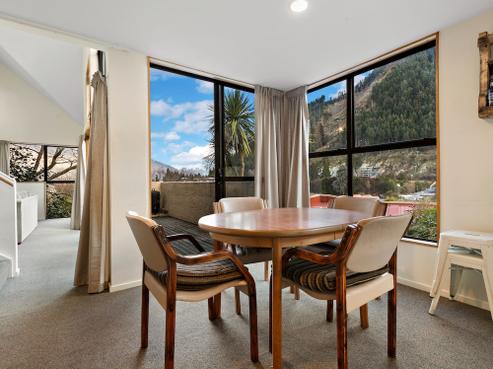 104 Hallenstein Street, Queenstown Central