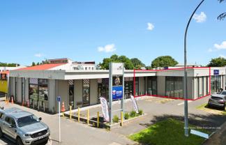 Stand out on Te Aroha Street