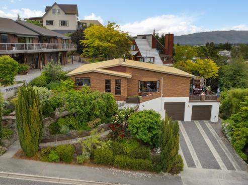 27 O'Neill Crescent, Alexandra