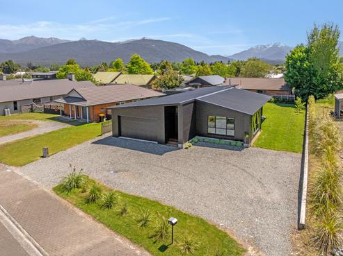 7 Dalhousie Place, Te Anau