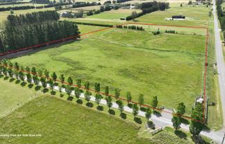 89 Davis Road, Cust