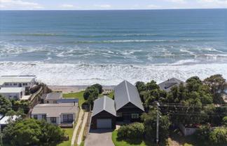 211 Pukehina Parade, Pukehina