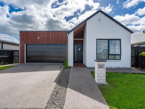 24 Ogilvie Avenue, Greenhill Park