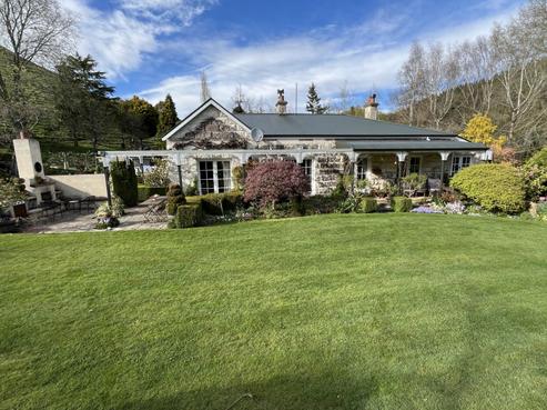 2211 Winchester Hanging Rock Road, Geraldine