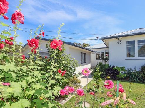 15 Golding Road, Taradale