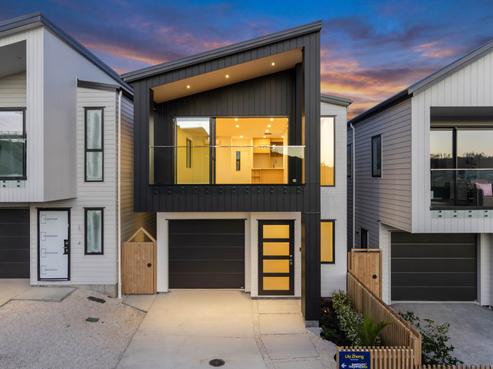 12 Tikati Rise, Long Bay