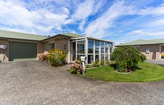 50/8 Village Place, Tuakau