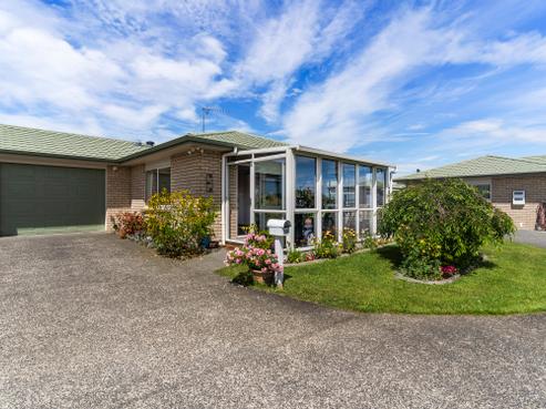 50/8 Village Place, Tuakau