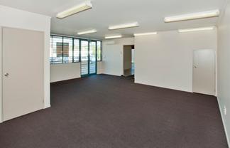 Motivated Landlord – 397sqm industrial available now!  