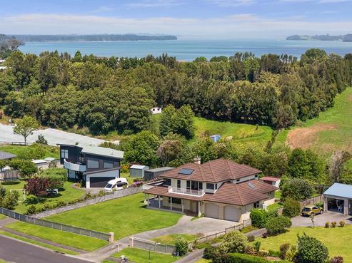 23 Athenree Heights, Athenree