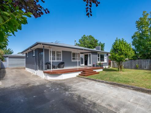 18 Lipscombe Crescent, Havelock North