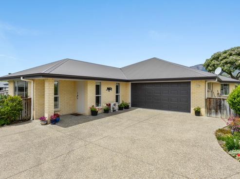 33 Hammill Grove, Stoke