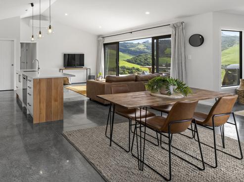 102 Omahina Street, Raglan