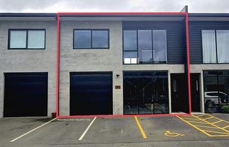 Exclusive Commercial Live-Work Opportunity