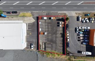 854sqm yard 300m from motorways
