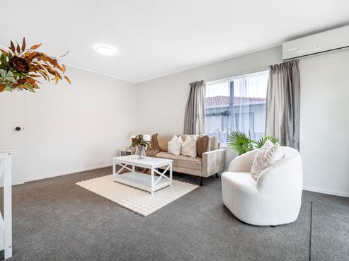1/24 Kennington Drive, Clendon Park