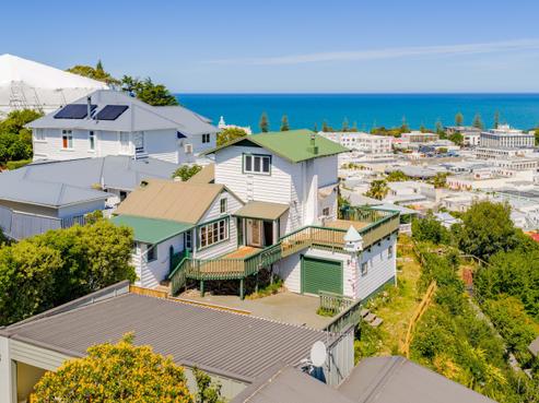 42 Cameron Road, Napier Hill