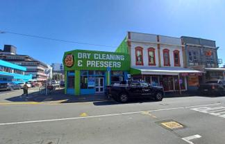 Historic Cuba Street Gem with Courtyard