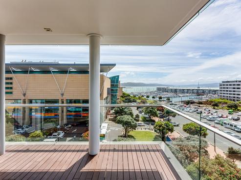 6/82F Cable Street, Te Aro