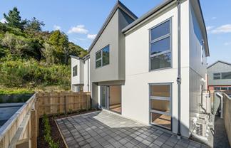 7/60 Akatarawa Road, Brown Owl