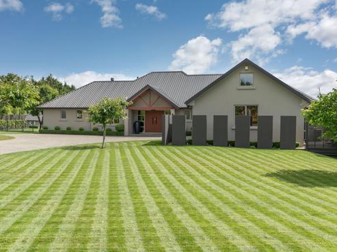 5 Orchard Grove, East Taieri