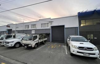 Warehouse with flexible terms