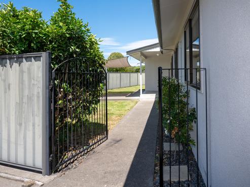 13 Gilmour Place, Taradale