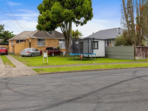 8 Meadowbank Crescent, Fordlands