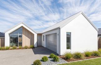 LOT 8/185 Cavendish Road, Casebrook