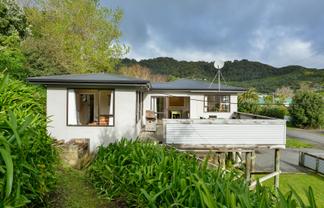 3 Ratau Street, Mahia