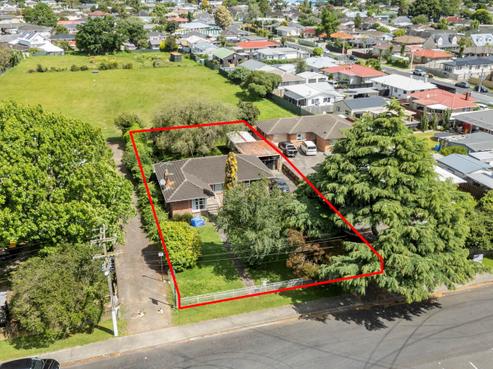 12 Cross Street, Papakura
