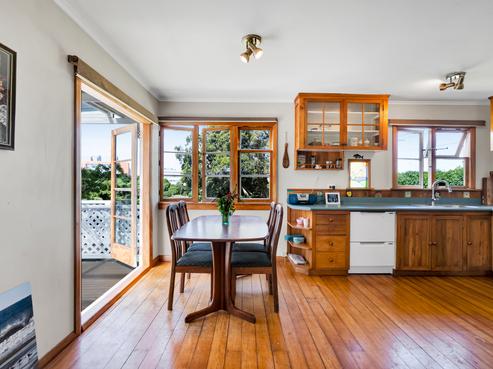 117 Seaview Road, Westown