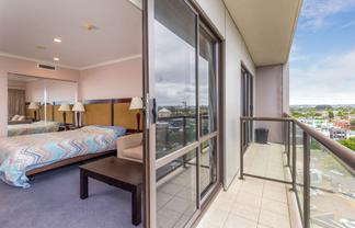 9-17 Byron Avenue, Takapuna