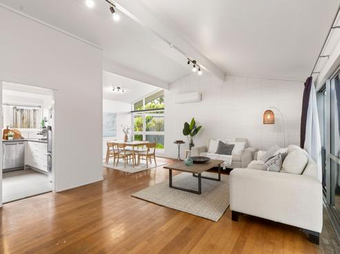 27 Takapu Street, Matua
