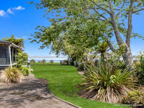 9 Cooper Avenue, Holdens Bay