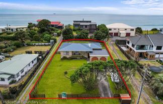661 Pukehina Parade, Pukehina
