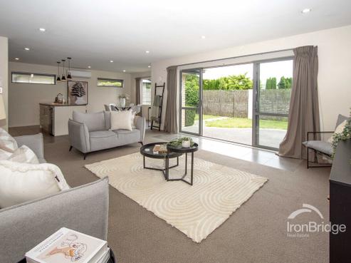 14 Charente Way, Yaldhurst