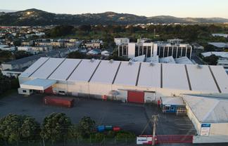 High-Stud Logistics Warehouse with Yard
