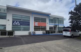 Top Notch Industrial Office