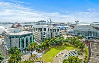 HIGH-GRADE CITY OFFICE WITH OUTDOOR SPACE