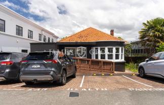 115m² CHARACTER OFFICE WITH STREET FRONTAGE